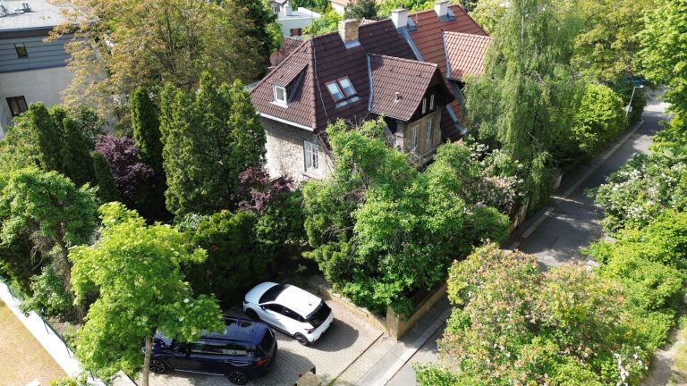 Romantická vila 6+kk, P5 – Smíchov, lokalita Hřebenka, pozemek 546 m2