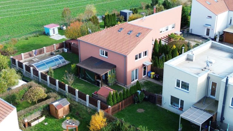 Řadový RD 5+kk Jenštejn, ul. Zlatnická, pozemek 496 m2