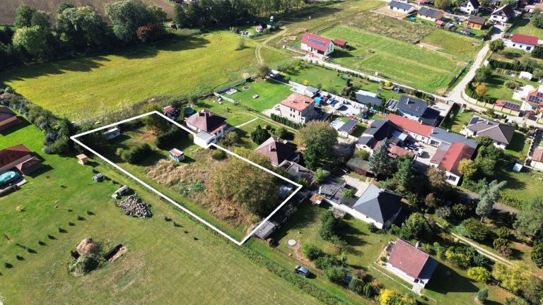 Stavební pozemek na výstavbu RD v Krhanicích, 2.314 m2