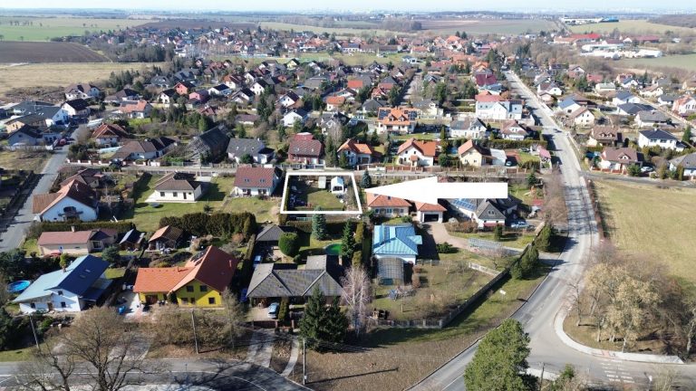 Stavební pozemek na výstavbu RD, Květnice- ulice Mařinková, 703 m2