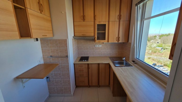 Byt 1+kk, Hekrova ulice, Praha 4